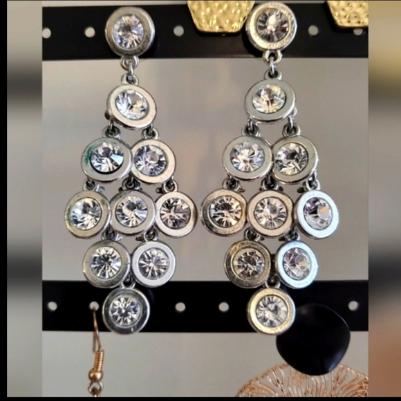 11 Pairs Wearable Earrings Grab Bag for Resell or Craft Lot RAC071 - Picture 11 of 14